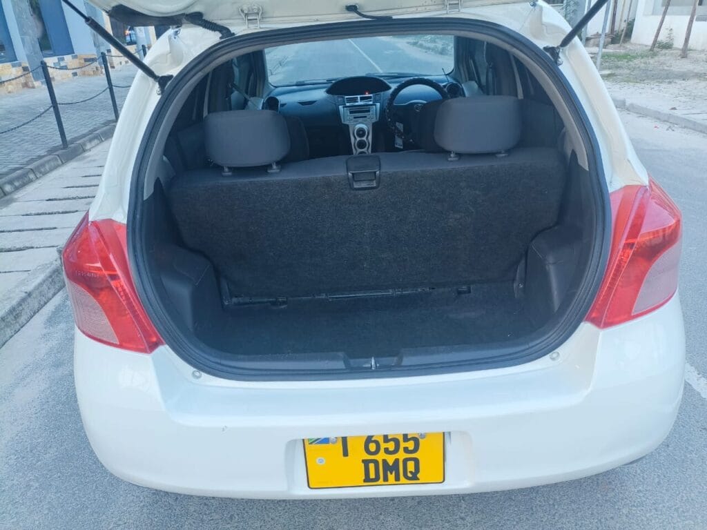 Magari Vitz 2006 lipo Dar es salaam