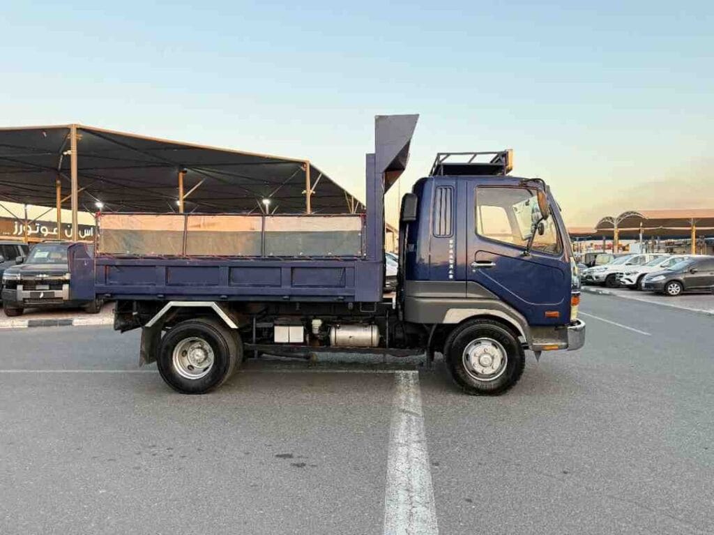 Magari Fuso 1995 lipo Dar es salaam