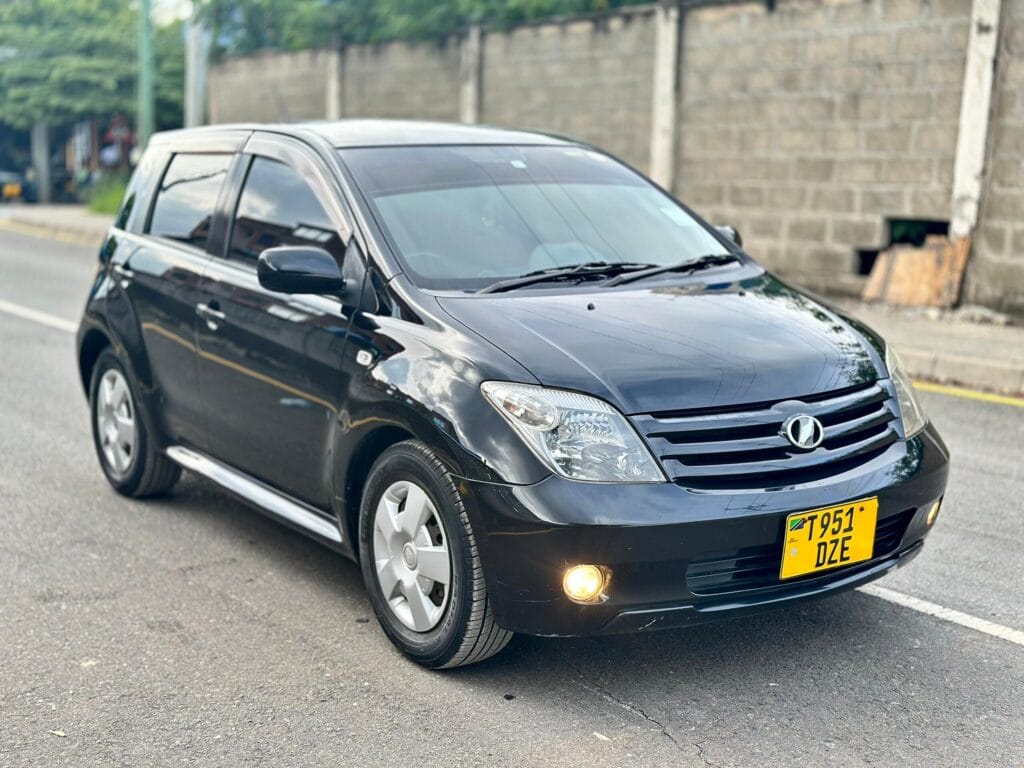 Used Toyota IST 2005 for Sale in Dar es salaam