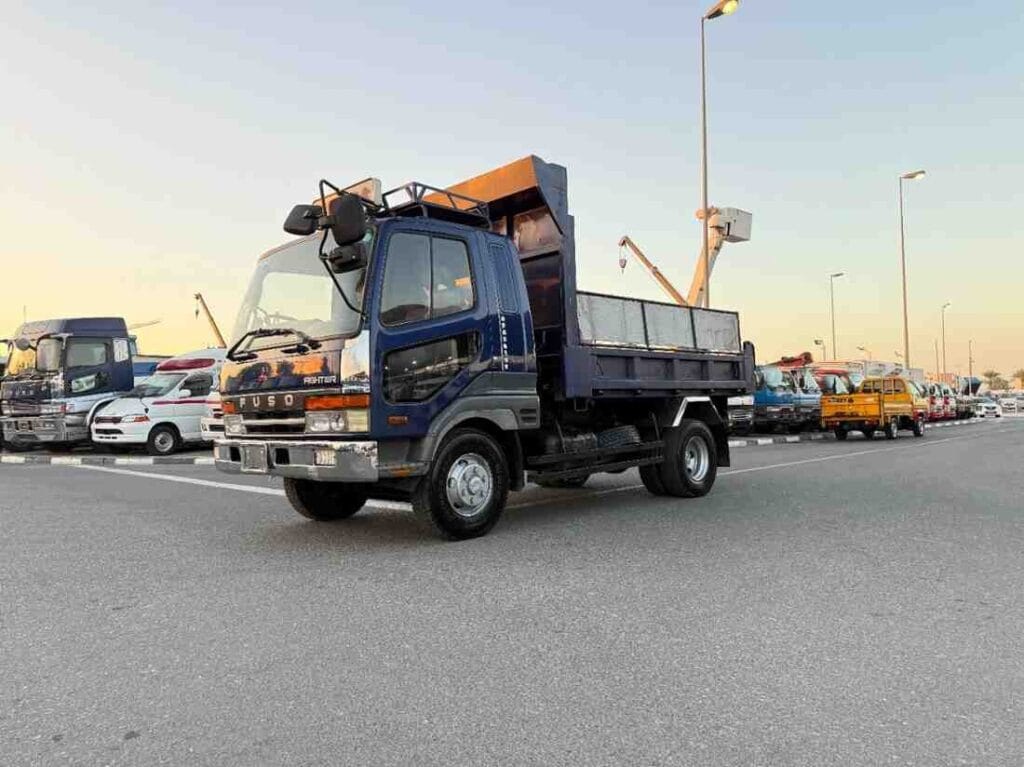 Magari Sokoni Mitsubishi Fuso ya Bei Poa 1995