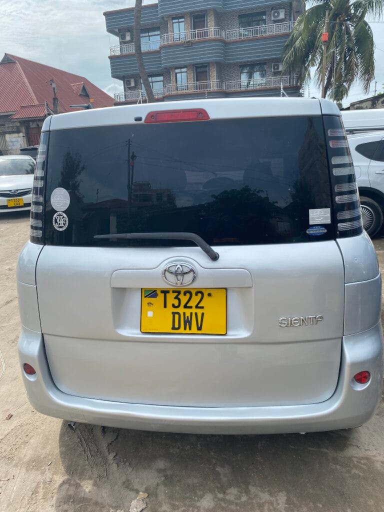 Bei ya Toyota Sienta 2002 Sokoni Dar es Salaam Tanzania