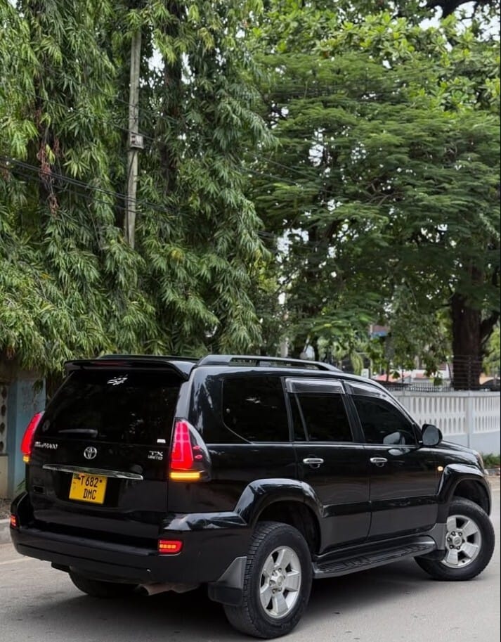 Magari Used Toyota Land Cruiser Prado 2006 Dar es salaam Tanzania
