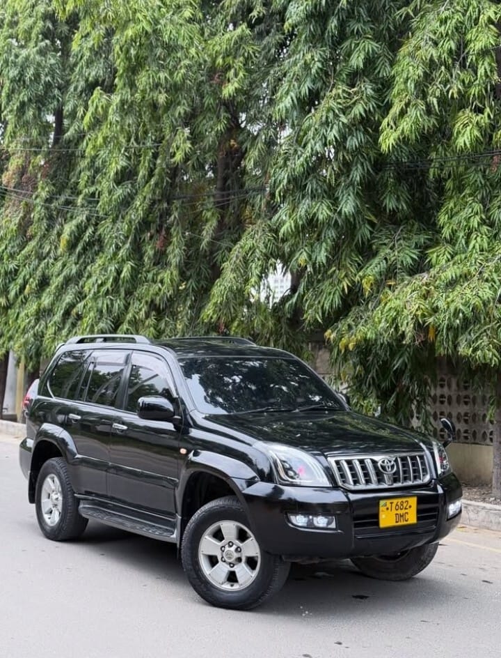 Magari Used Toyota Land Cruiser Prado 2006 Dar es salaam Tanzania