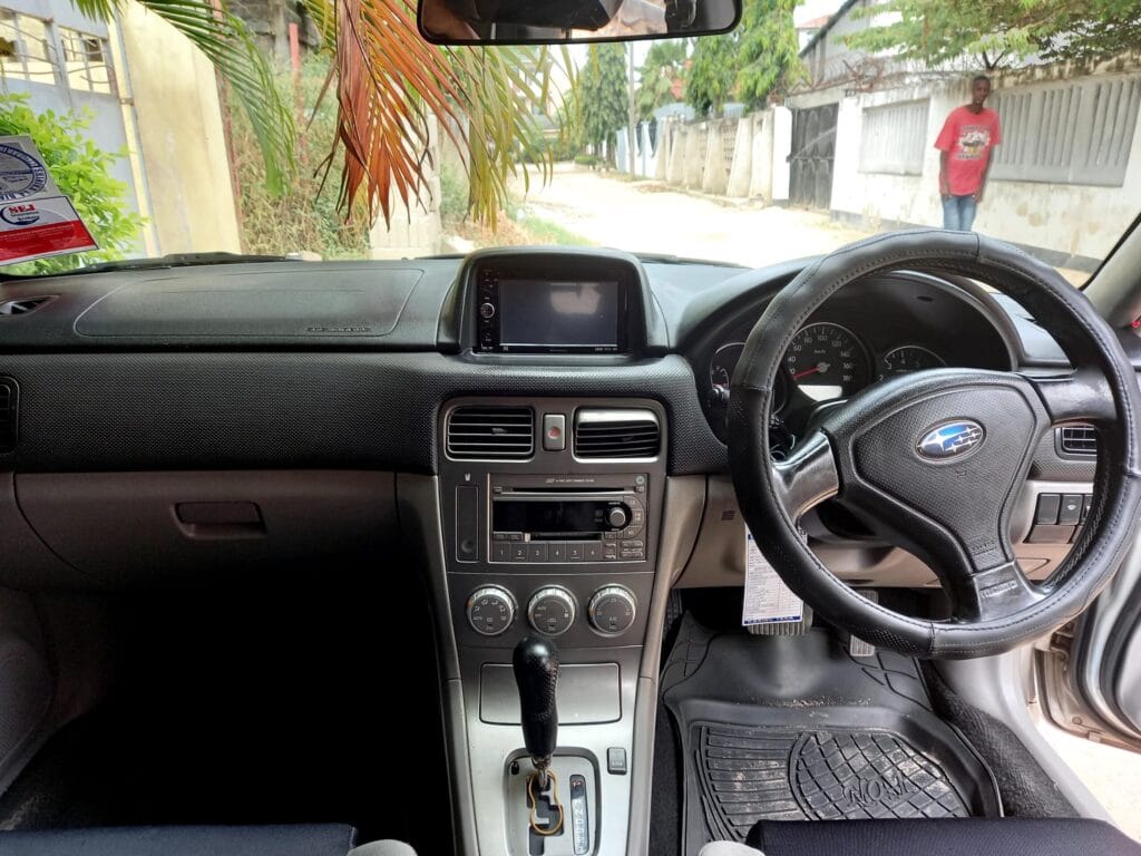 Magari Forester 2004 lipo Dar es salaam