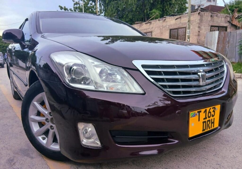 Price Toyota Crown 2015 for Sale in Dar es salaam