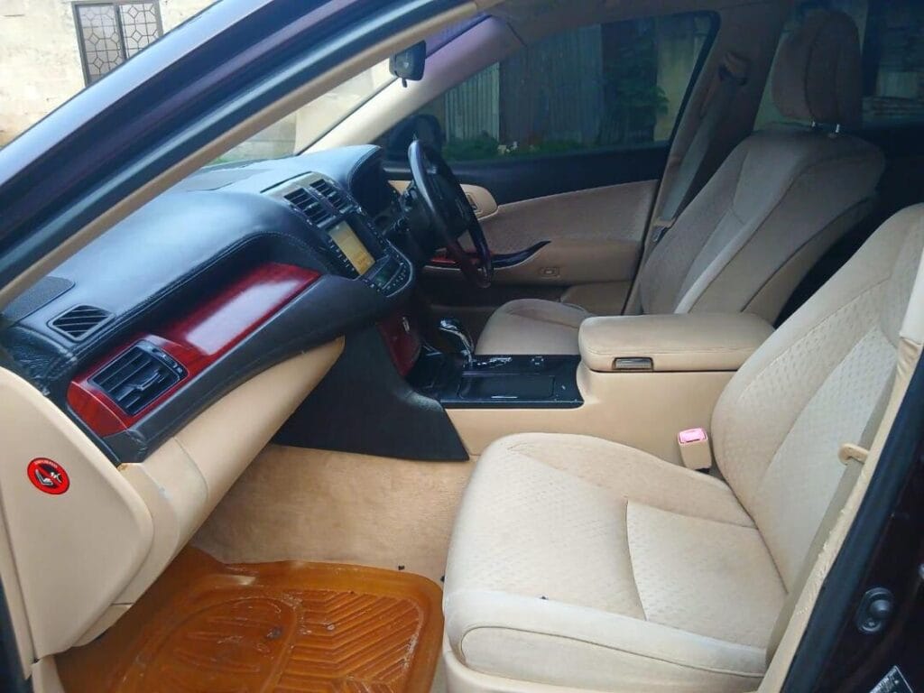 Used Toyota Crown 2015 for Sale in Dar es salaam