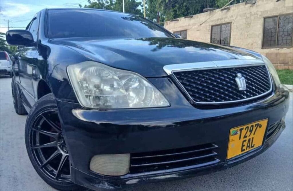 Toyota Crown 2017 for Sale in Dar es salaam