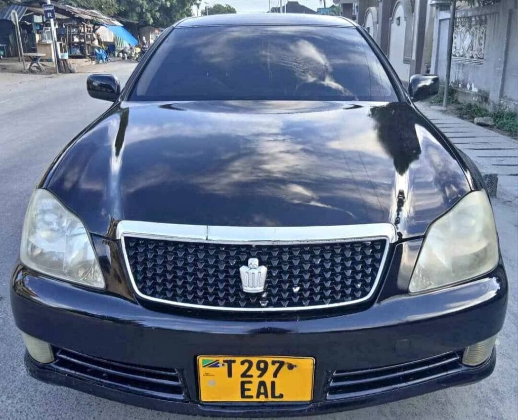 Price Of Toyota Crown 2017 for Sale in Tanzania