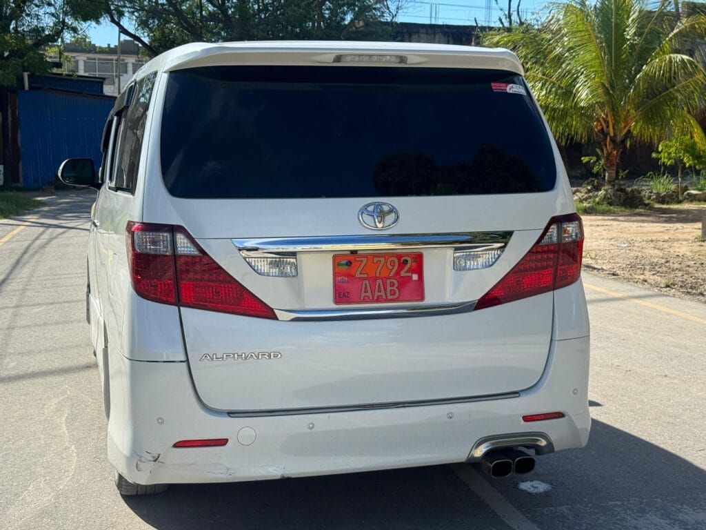 Magari Alphard 2008 lipo Zanzibar