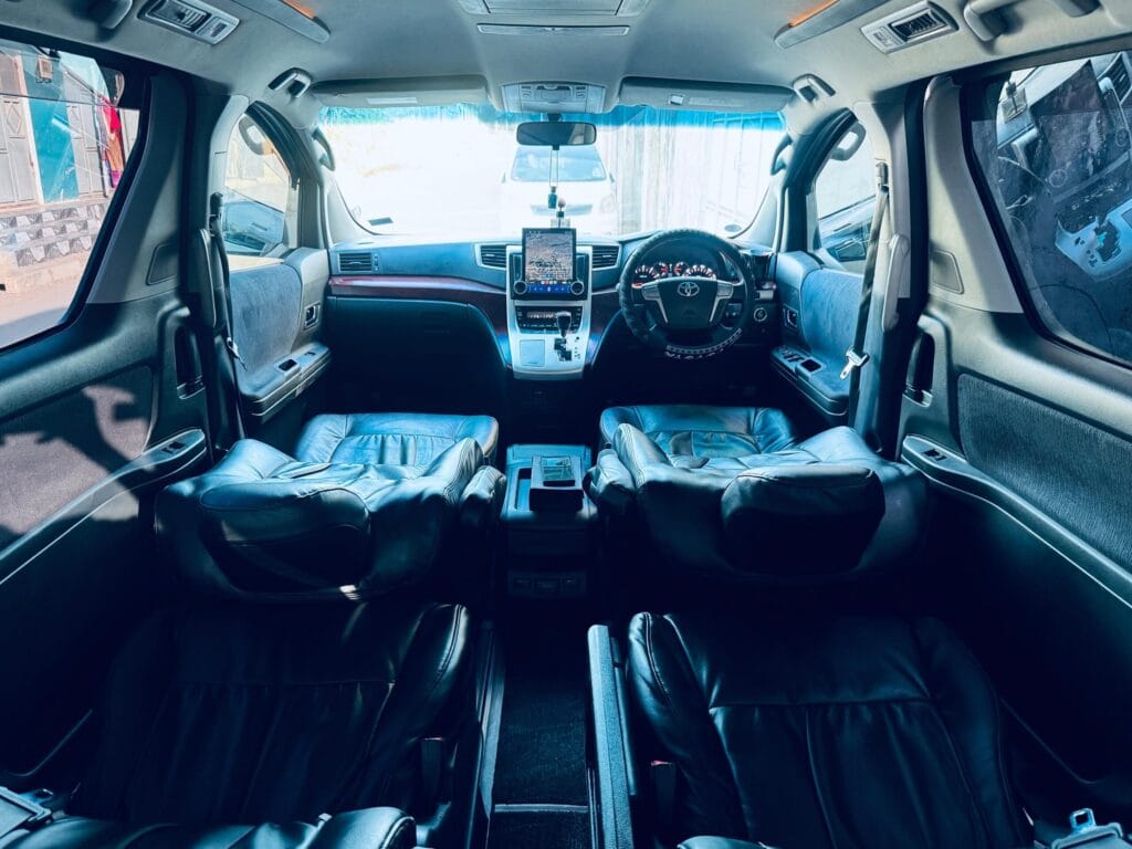 Bei ya Toyota Alphard 2008 Sokoni Zanzibar Tanzania