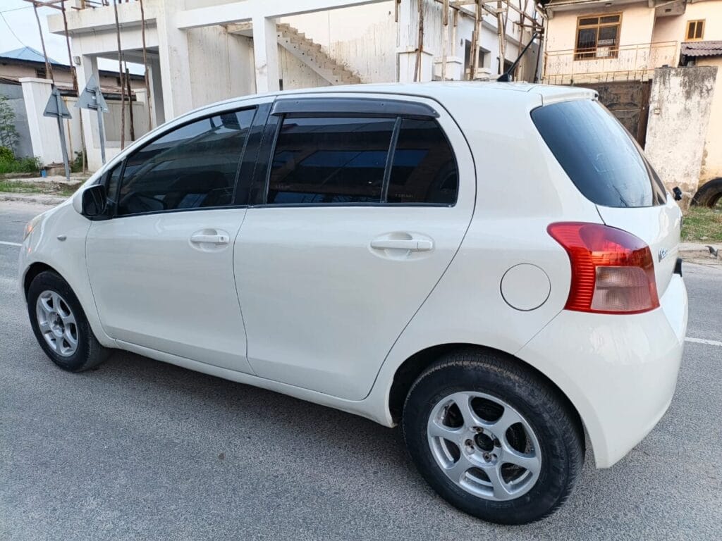 Magari Used Toyota Vitz 2006 Dar es salaam Tanzania