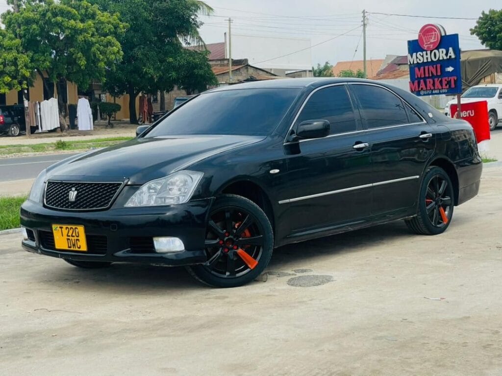Toyota Crown 2006 for Sale in Dar es salaam