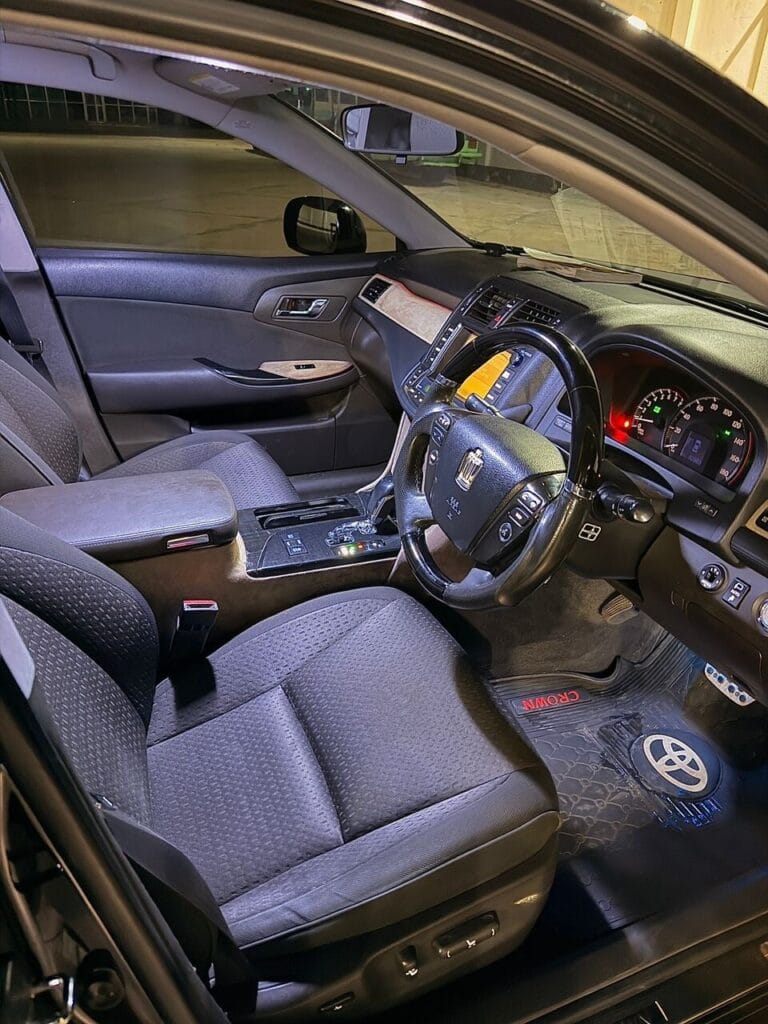 Magari Used Toyota Crown 2009 Dar es salaam Tanzania