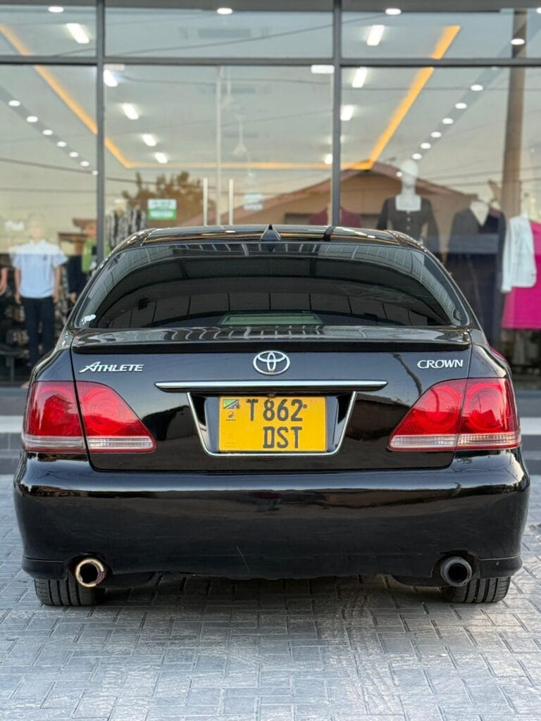 Bei ya Toyota Crown 2004 Sokoni Dar es salaam Tanzania