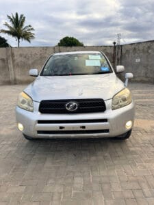 Bei ya Toyota Rav4 2006 Sokoni Dar es salaam Tanzania