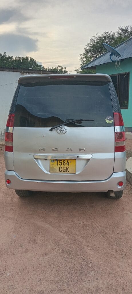 Price Of Toyota Noah 2002 for Sale in Tanzania