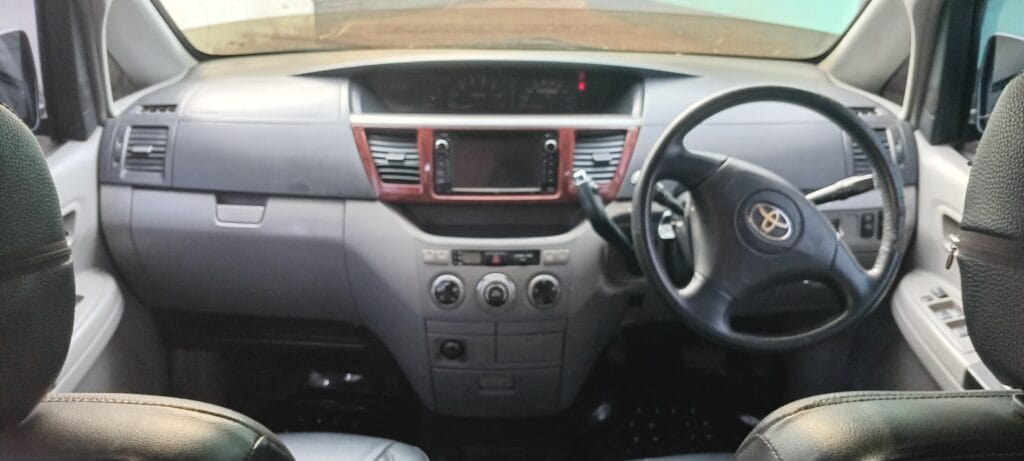 Price Of Toyota Noah 2002 for Sale in Tanzania