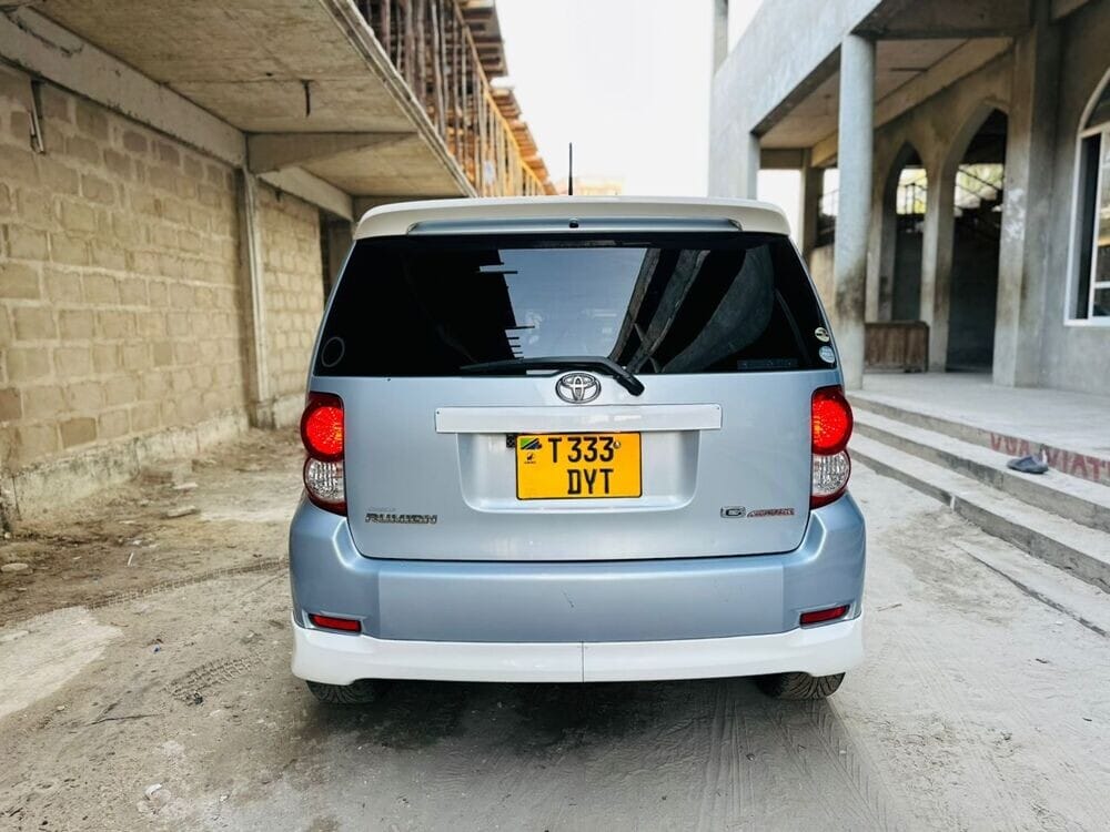 Magari Sokoni Toyota Rumion ya Bei Poa 2010