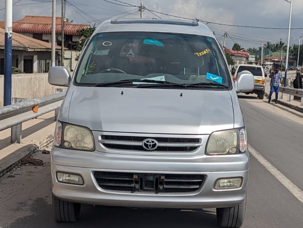 Toyota Noah 1999 for Sale in Dar es salaam