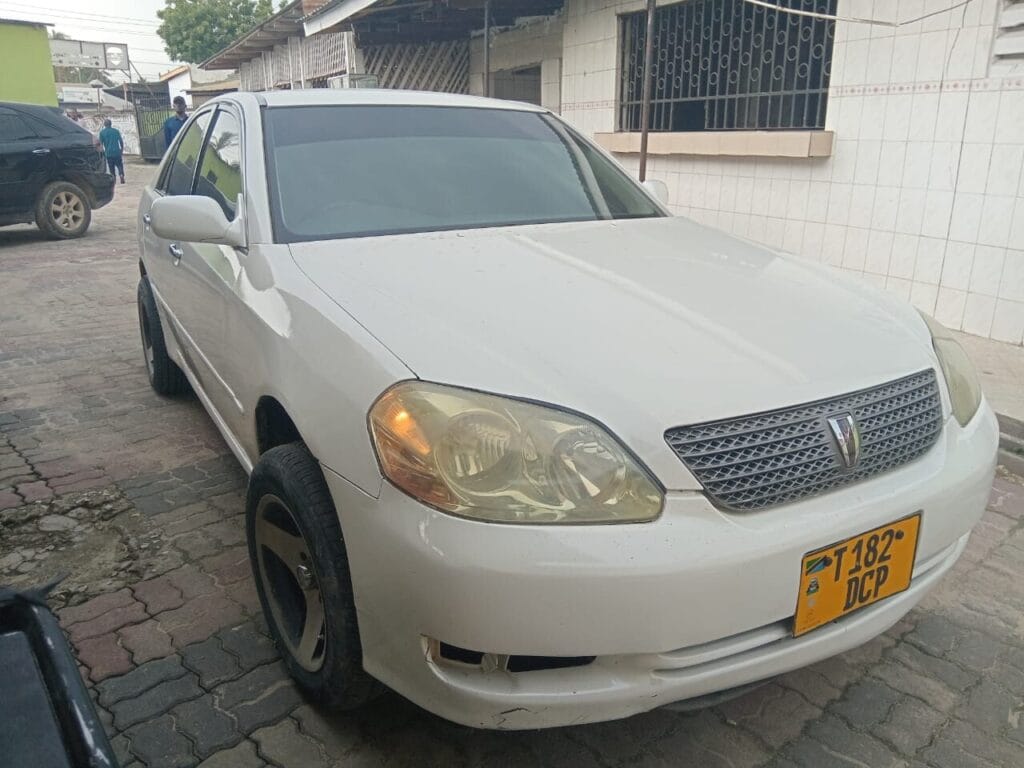 Magari Mark II 2002 lipo Dar es salaam