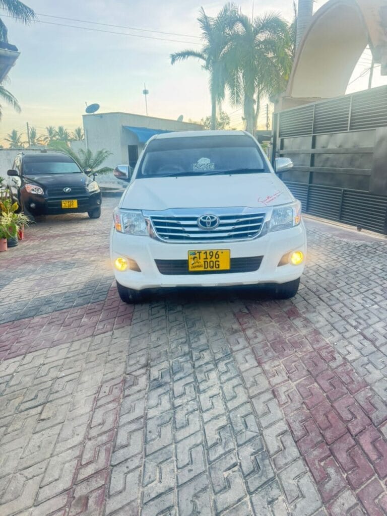 Bei ya Toyota Hilux 2007 Sokoni Dar es salaam Tanzania