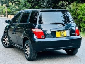 Bei ya Toyota IST 2006 Sokoni Dar es salaam Tanzania