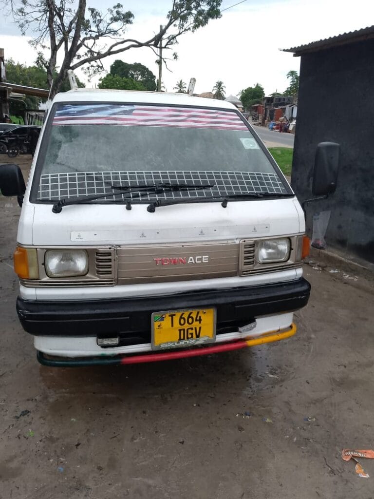 Buy Toyota TownAce 2003 for Sale in Dar es salaam
