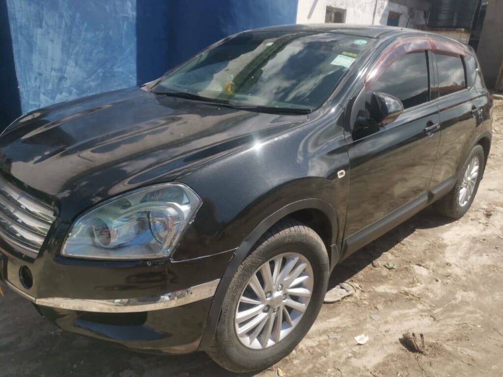Nissan Dualis bei poa sokoni Dar es salaam Tanzania