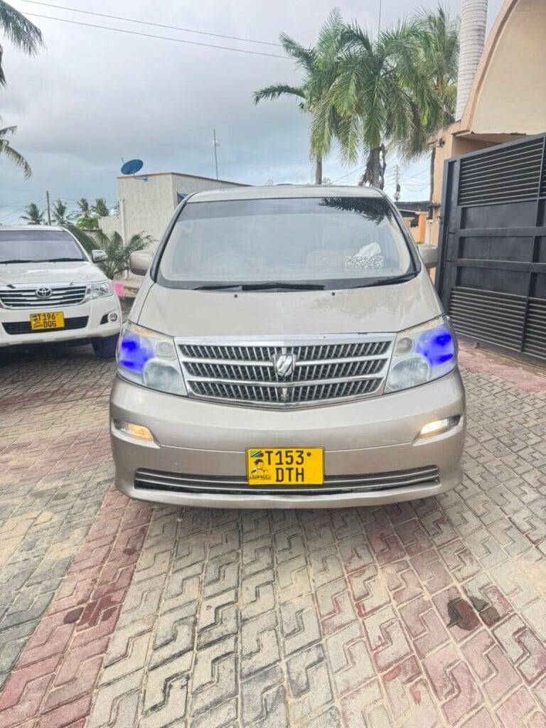 Magari Alphard 2005 lipo Dar es salaam