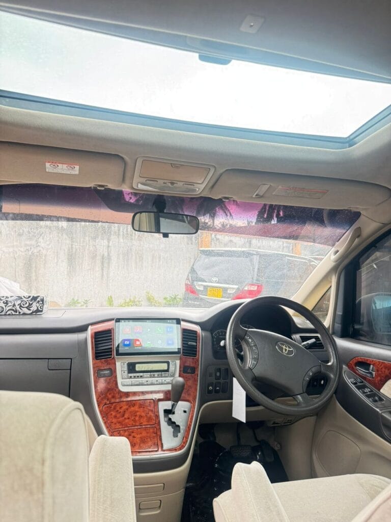 Magari Sokoni Toyota Alphard ya Bei Poa 2005