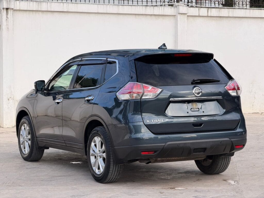 Magari X-Trail 2014 lipo Dar es salaam