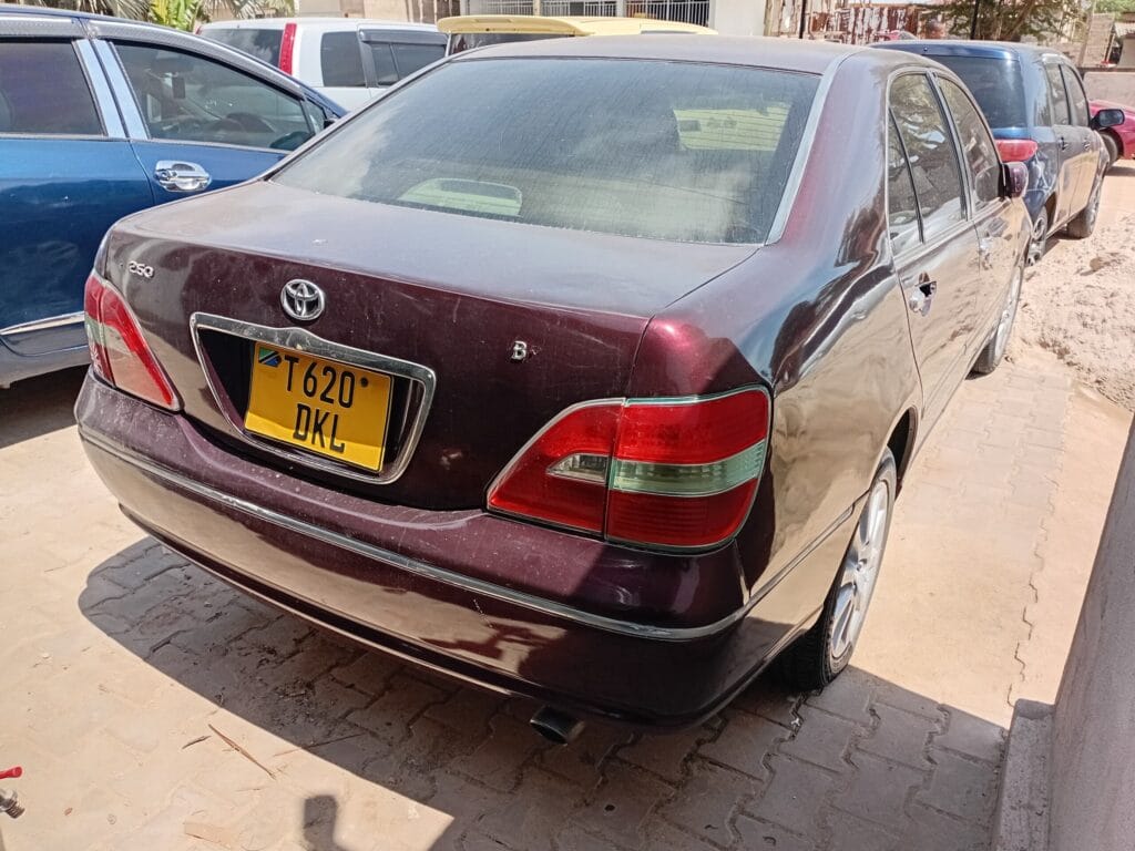 Toyota Brevis 2004 for Sale in Dar es salaam