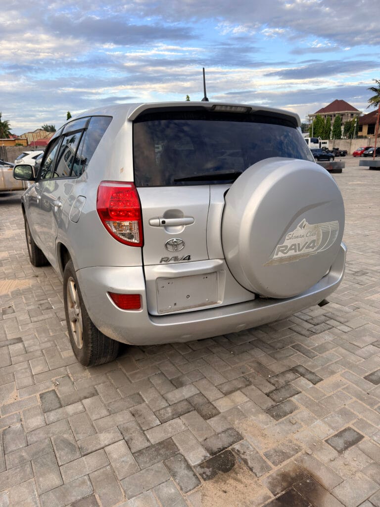 Magari Used Toyota Rav4 2006 Dar es salaam Tanzania