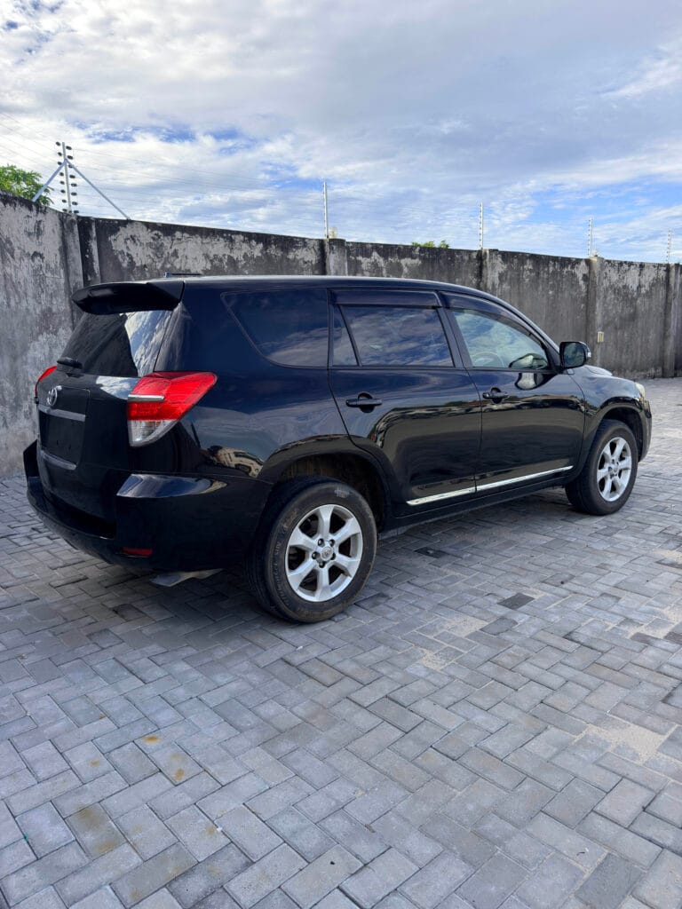 Used Toyota Vanguard 2009 for Sale in Dar es salaam
