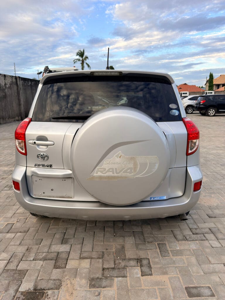 Toyota Rav4 2006 Inauzwa Dar es salaam Tanzania