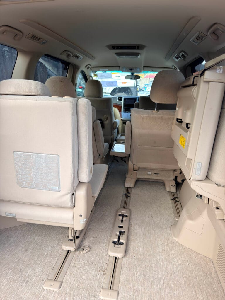 Bei ya Toyota Alphard 2010 Sokoni Dar es salaam Tanzania