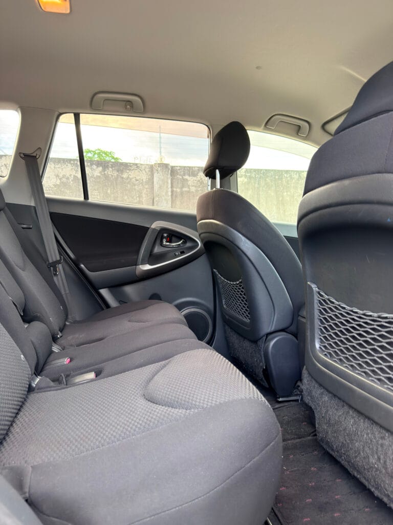 Magari Rav4 2006 lipo Dar es salaam