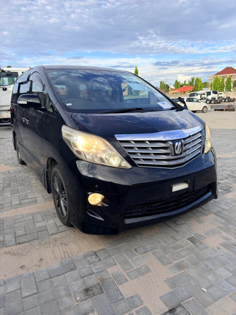 Magari Alphard 2010 lipo Dar es salaam