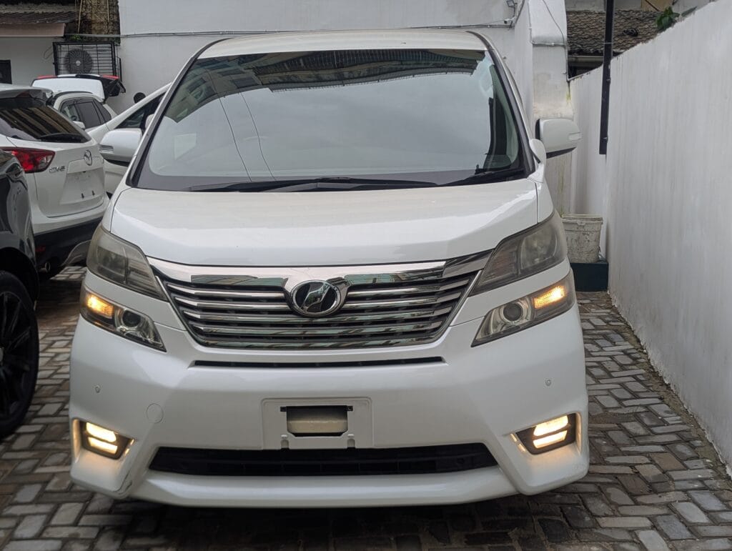 For Sale Toyota Velfire 2010 in Dar es salaam