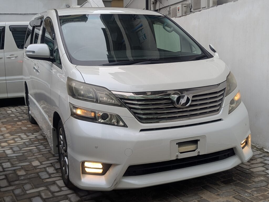 Used Toyota Velfire 2010 for Sale in Dar es salaam