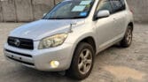 Magari Sokoni Toyota Rav4 ya Bei Poa 2006