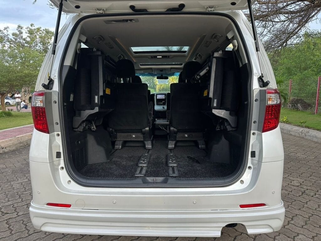 Toyota Velfire 2008 for Sale in Dar es salaam