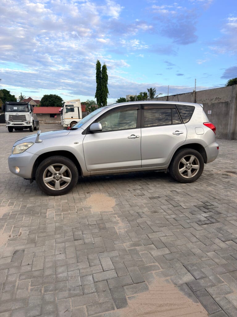 Toyota Rav4 2006 Inauzwa Dar es salaam Tanzania
