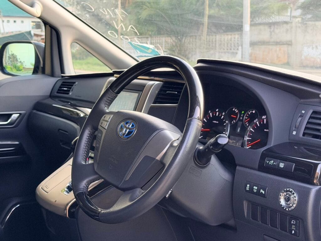 Magari Used Toyota Alphard 2010 Dar es salaam Tanzania