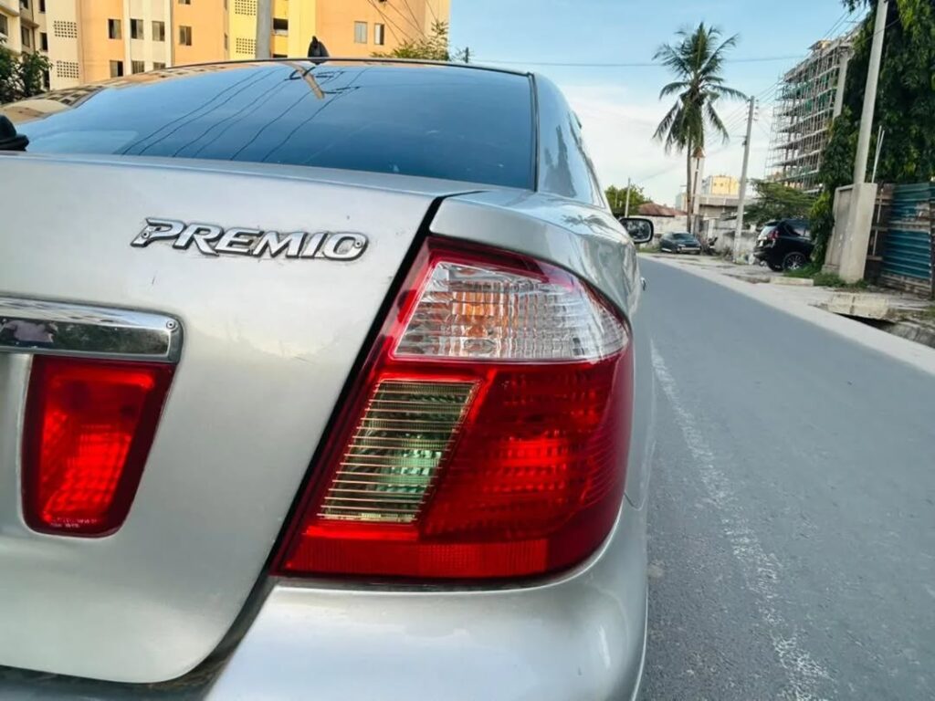 Magari Used Toyota Premio 2003 Dar es Salaam Tanzania