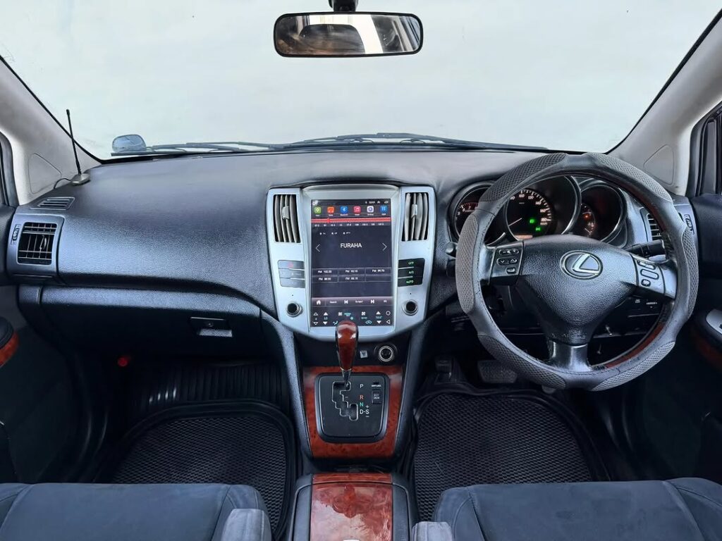 Magari Harrier 2006 lipo Dar es Salaam