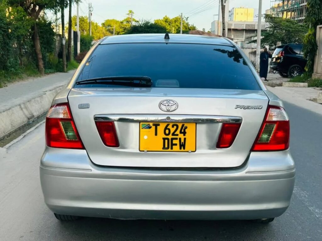 Toyota Premio 2003 Inauzwa Dar es Salaam Tanzania