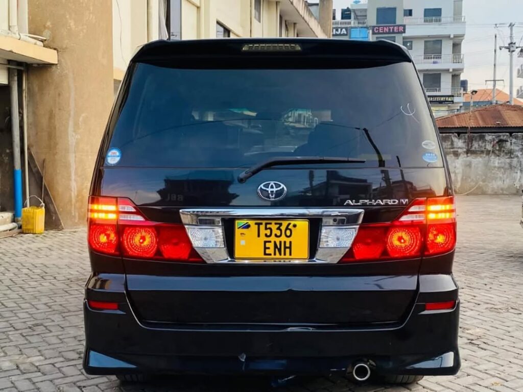 Magari Sokoni Toyota Alphard ya Bei Poa 2007