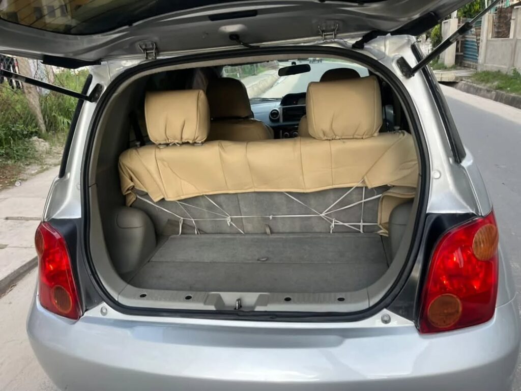 Toyota IST 2005 Inauzwa Dar es Salaam Tanzania