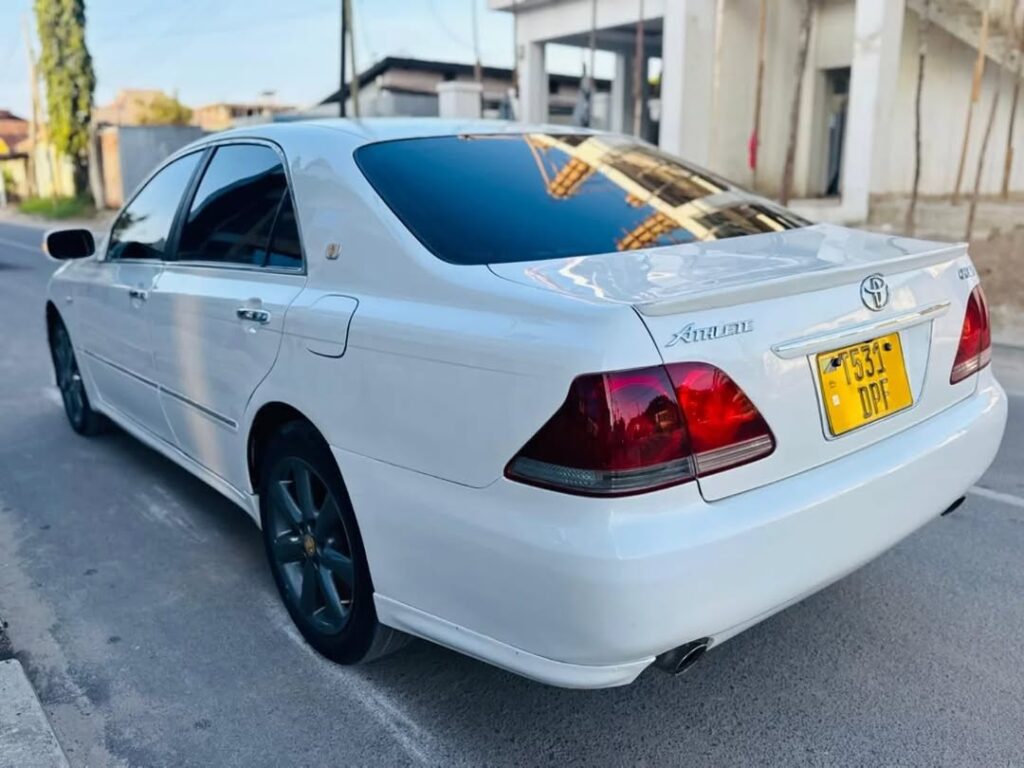Magari Used Toyota Crown 2007 Dar es Salaam Tanzania